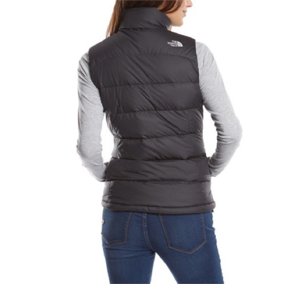 The North Face Nuptse 2 Vest Black 700 down
Women’s XS - Picture 3 of 13